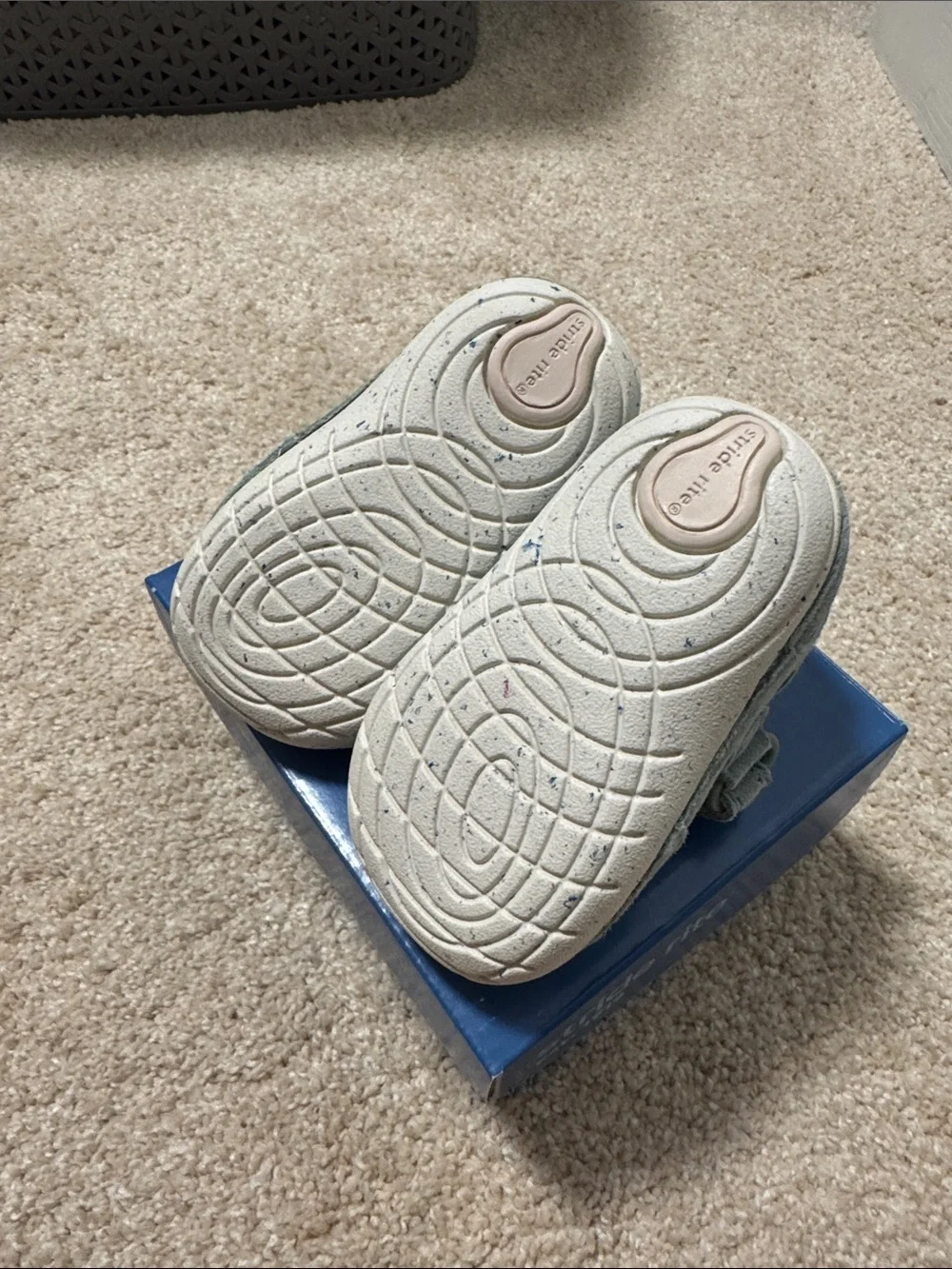 Stride Rite Mint Green Baby Walker Shoes with Hook-and-Loop Strap